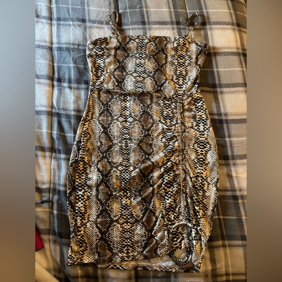 Snake skin mini dress from Windsor large size large - Picture 1 of 3